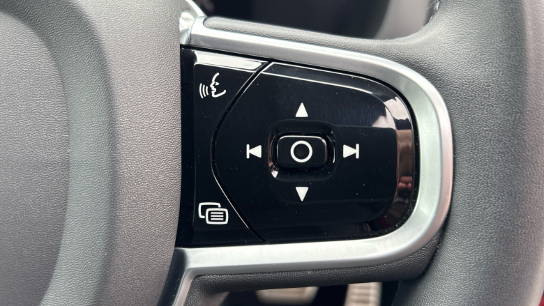 Volvo Xc60 2.0 B4D R DESIGN 5dr AWD Geartronic Diesel Estate